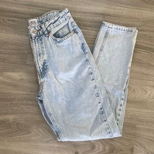BDG Mom-high Rise Light Wash Jeans Denim Urban Outfitters size 26